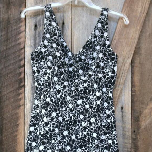 Express World Brand Size 7 Floral Print Summer Dress - Picture 1 of 8